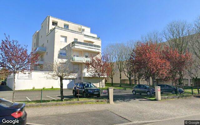 Façade : 108 avenue de Buros, Pau